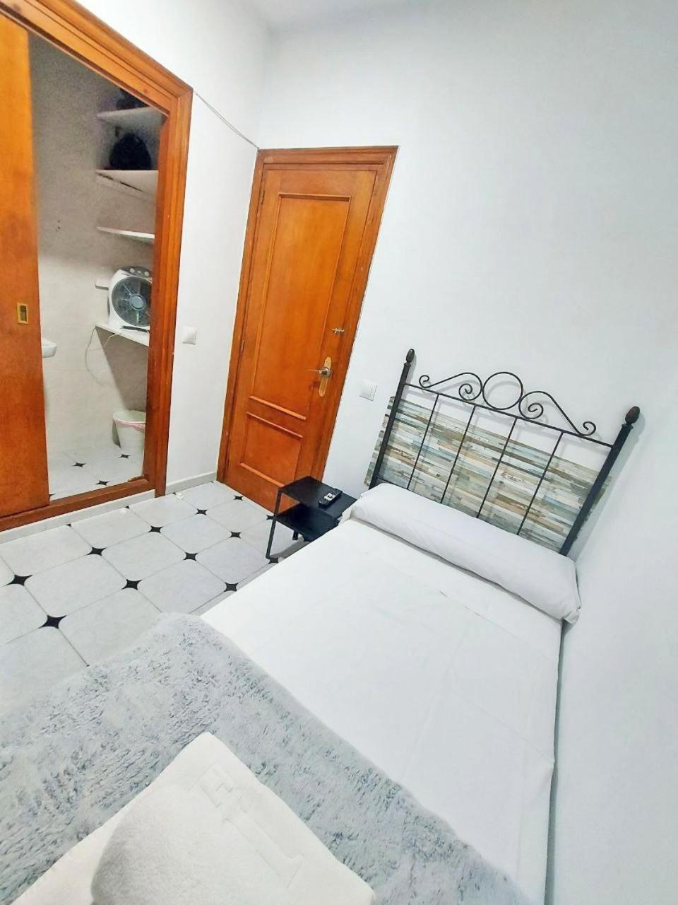 Guests House River Málaga Extérieur photo